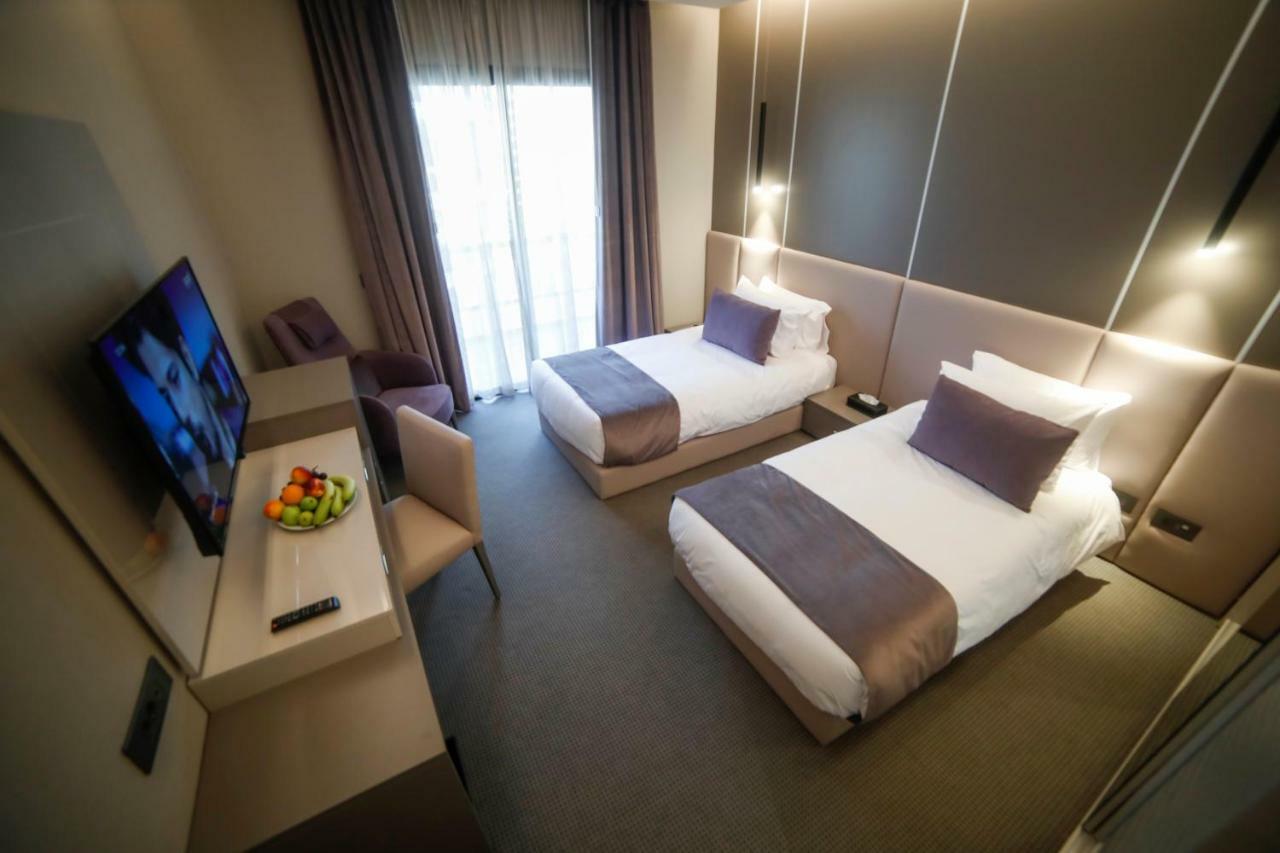 Rawsheh 51 Hotel Beirut Exterior foto
