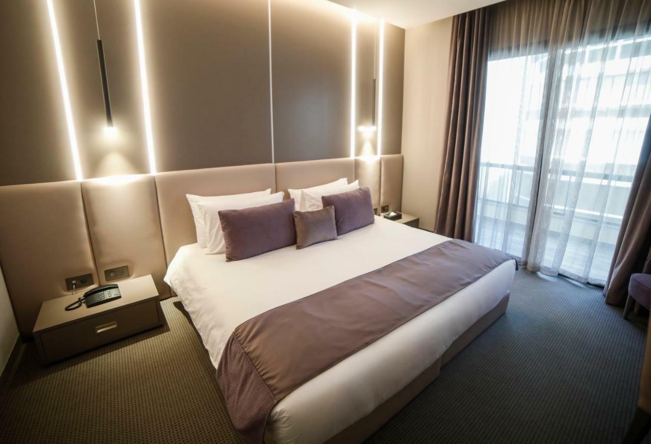 Rawsheh 51 Hotel Beirut Exterior foto