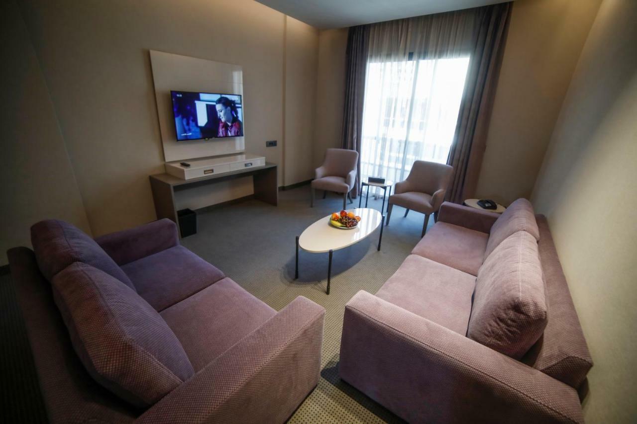 Rawsheh 51 Hotel Beirut Exterior foto